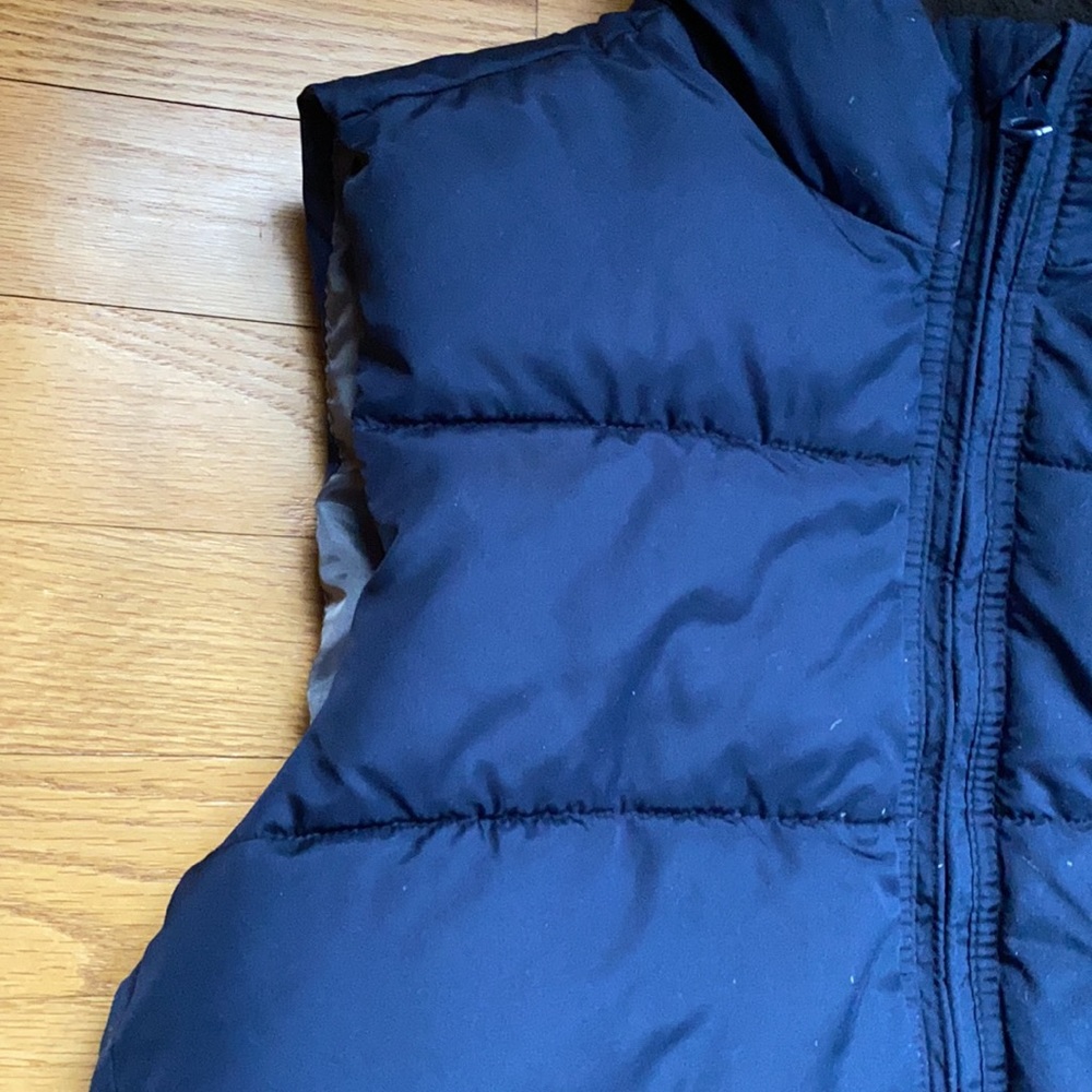 Vest - Picture 7 of 9